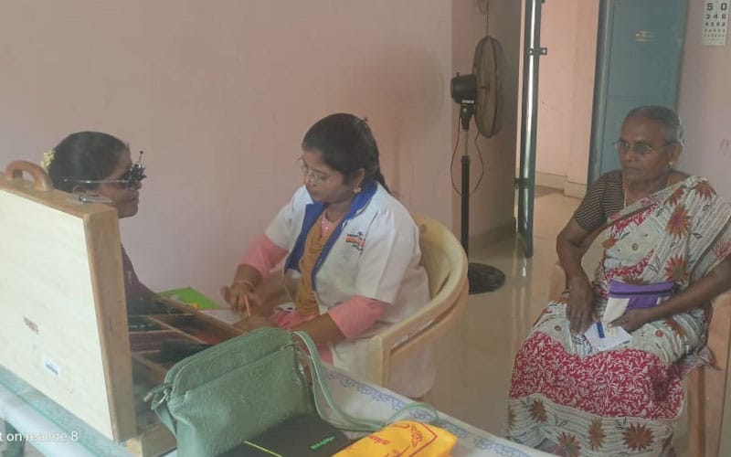 vadipatti-medical-camp-img-2